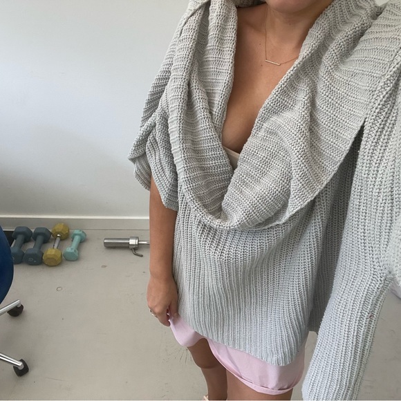 Chunky Cowl Neck Sweater - Picture 4 of 4